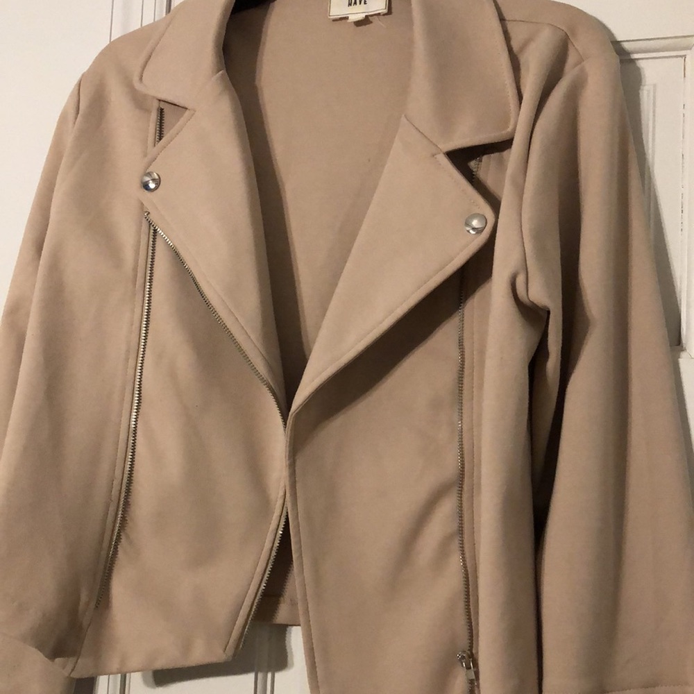 Tan jacket - Picture 2 of 4